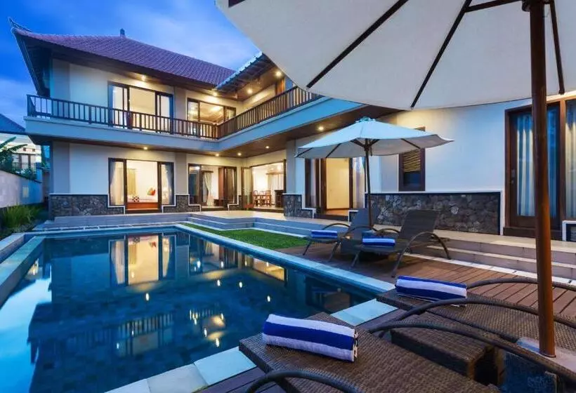 ユースホステル Villa Sabasanti Gianyar