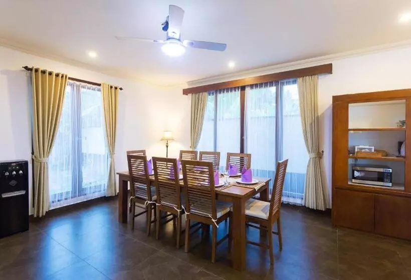 ユースホステル Villa Sabasanti Gianyar