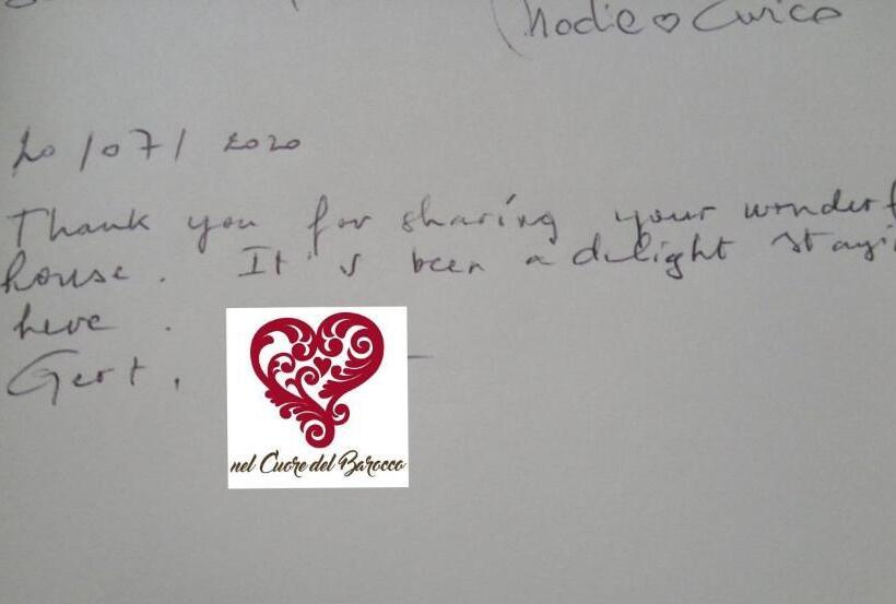 تختخواب و صبحانه Nel Cuore Del Barocco