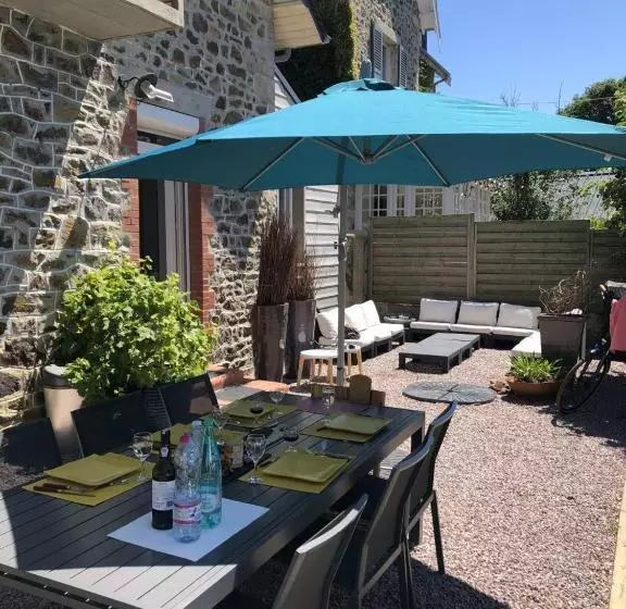 ベッドアンドブレックファースト Villa Chalet André   3 Chambres   6 Personnes