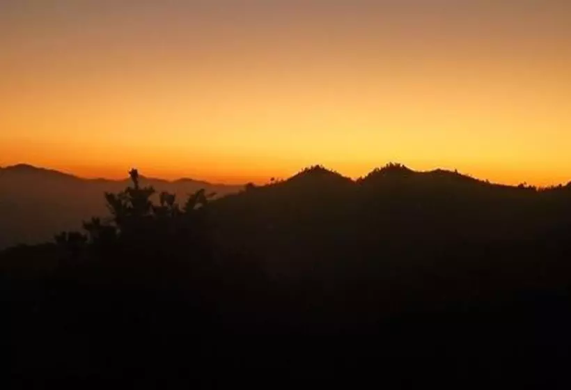 هتل Mount Mahabharat Homestay