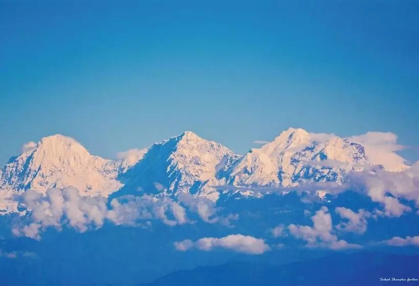 هتل Mount Mahabharat Homestay