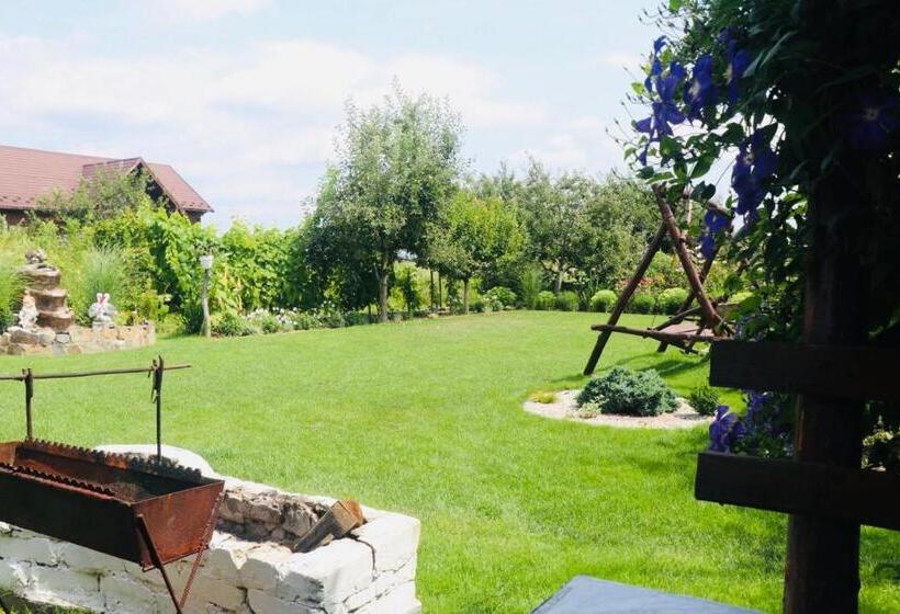 بنسيون садиба анна   термальні води косино