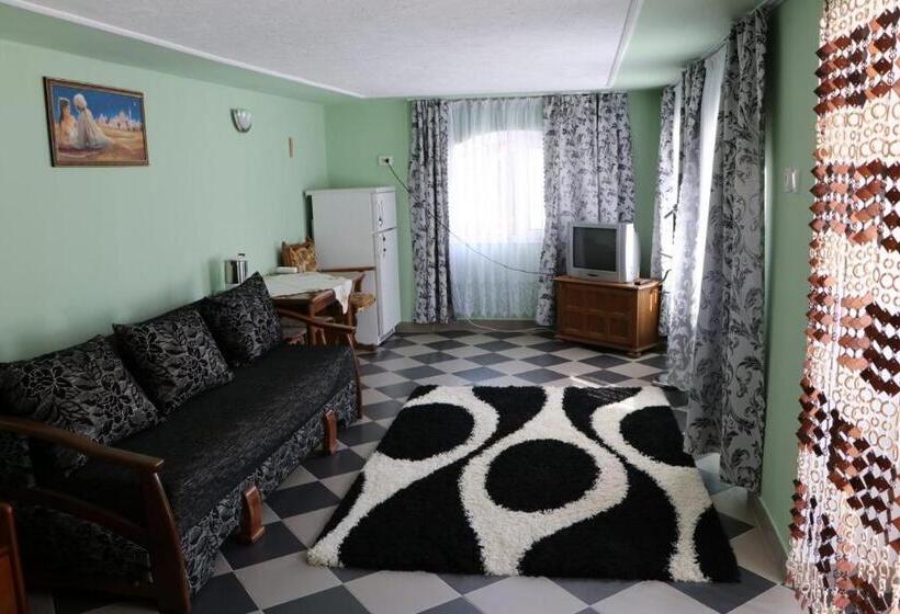 بنسيون садиба анна   термальні води косино