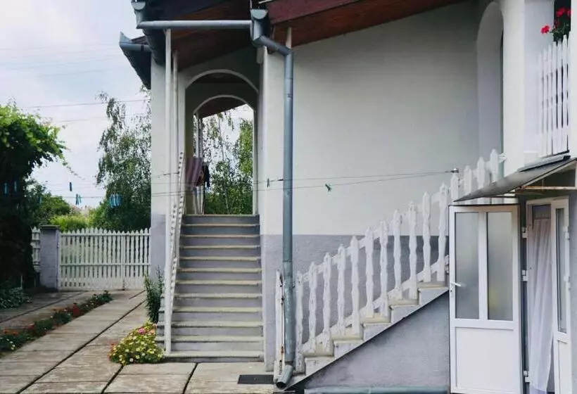 Majatalo садиба анна   термальні води косино