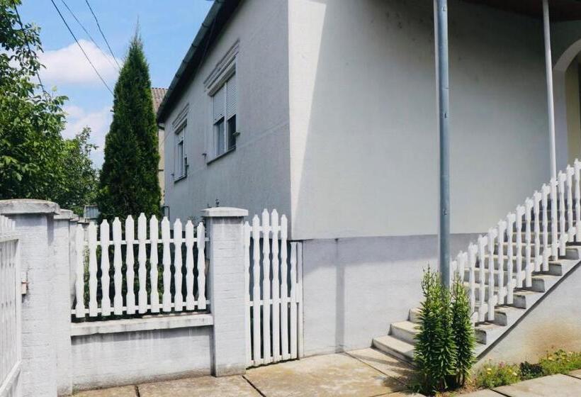 بنسيون садиба анна   термальні води косино