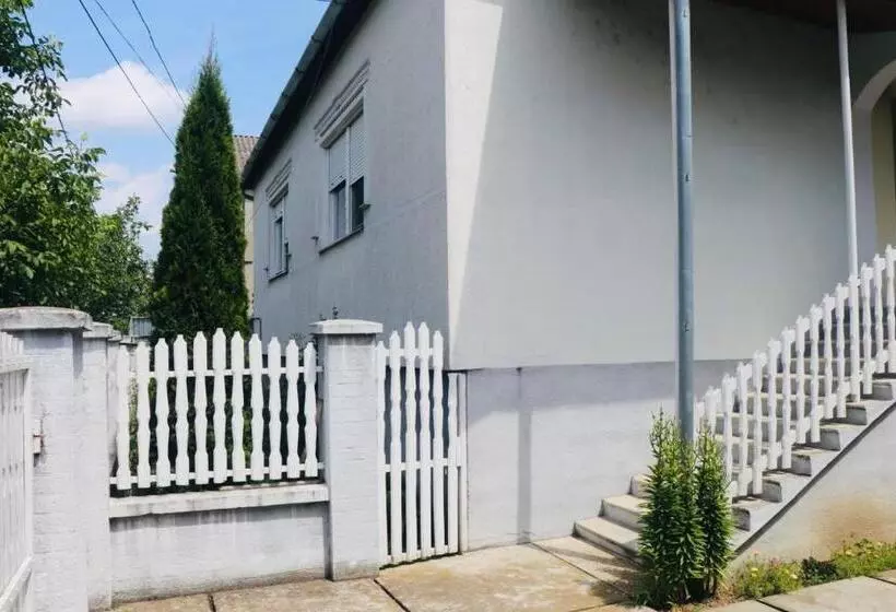 Majatalo садиба анна   термальні води косино