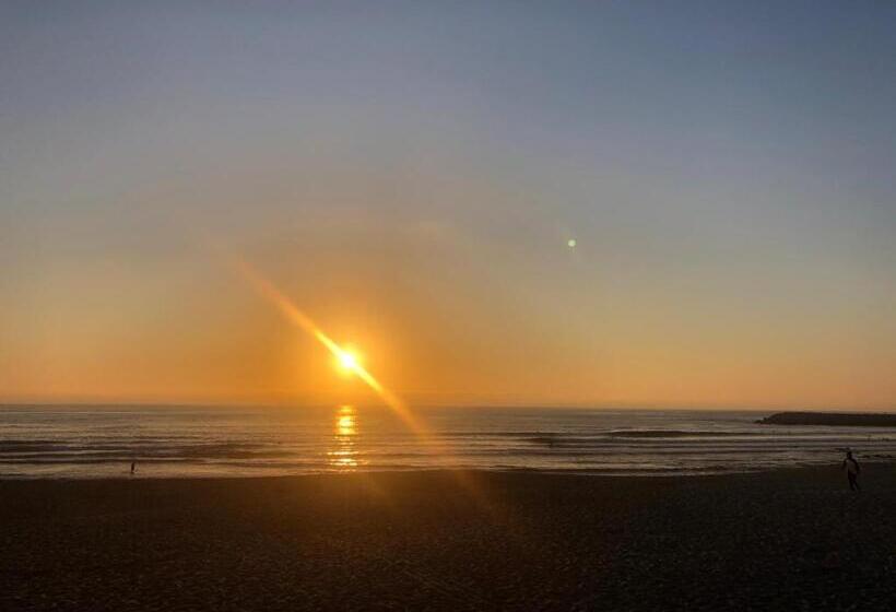 ペンション Beach & Sea Guesthouse