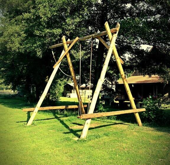 ペンション Bělský Dvůr