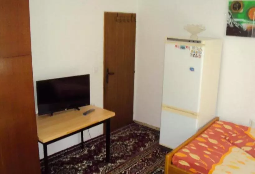 پانسیون Planet Rooms