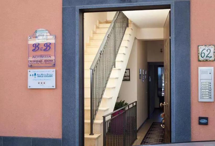 ペンション Acitrezza B&b