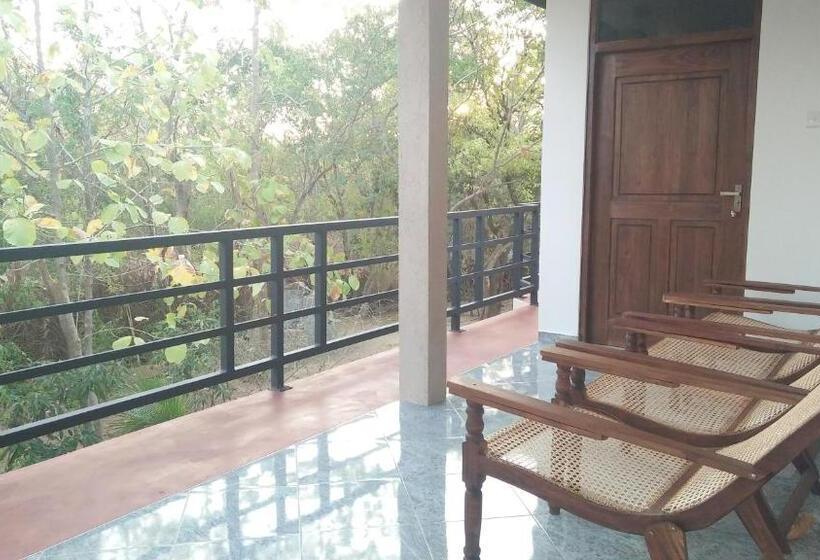 פנסיון Weaver Bird Villa