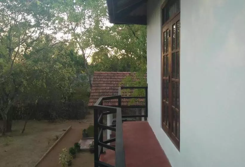 Majatalo Weaver Bird Villa