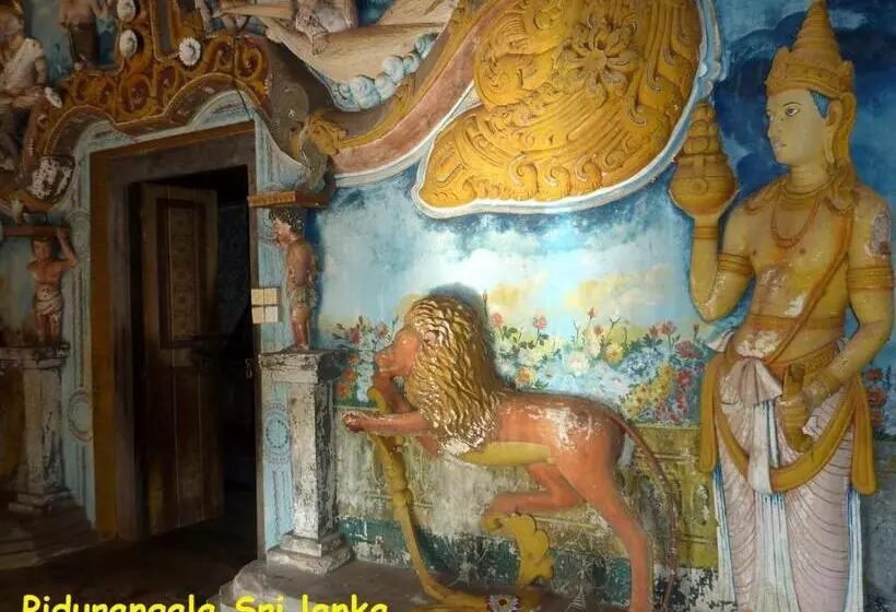 Majatalo Weaver Bird Villa