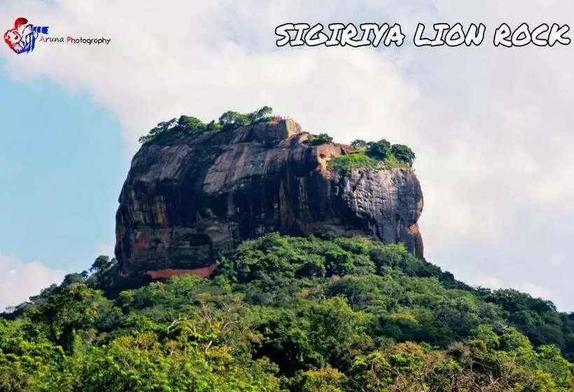 Majatalo Weaver Bird Villa