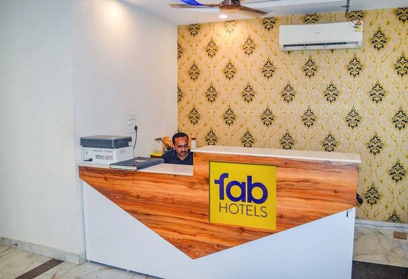 Fabhotel The Golf Inn