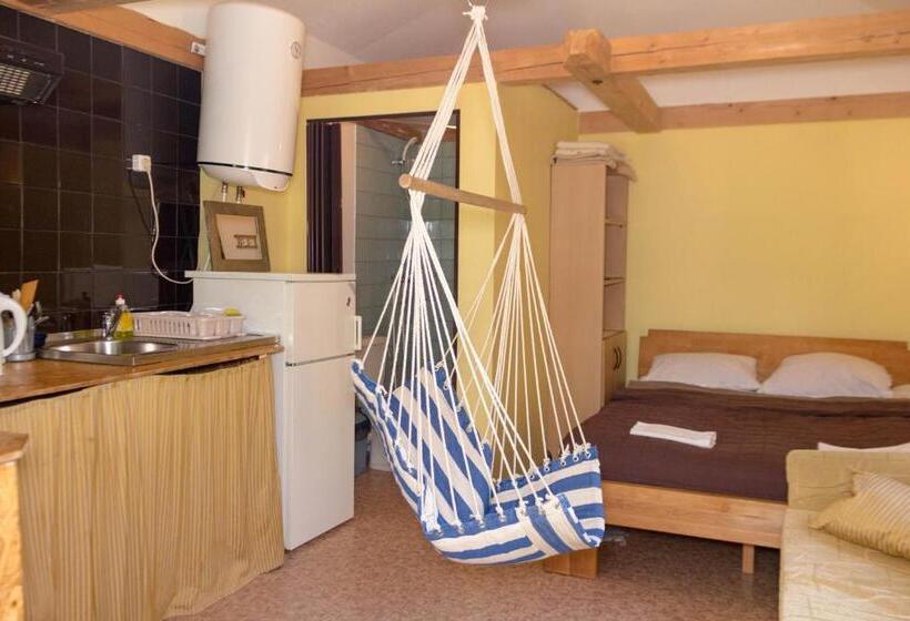 پانسیون Chill House