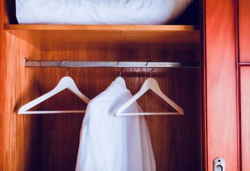 تختخواب و صبحانه Florida Hotel North Coast