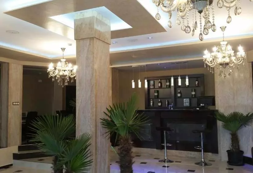 Hotelli Taai