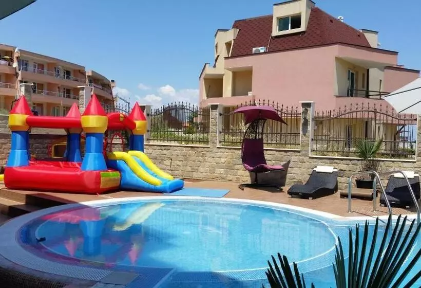 Hotelli Taai
