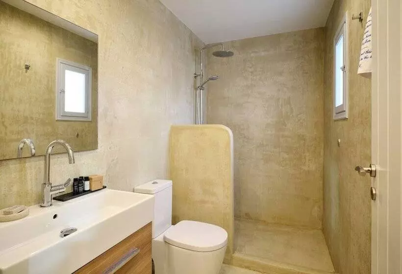 تختخواب و صبحانه Bonatsa Beach House Kimolos