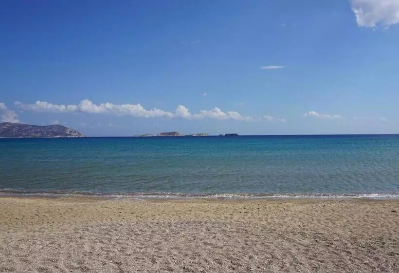 تختخواب و صبحانه Bonatsa Beach House Kimolos