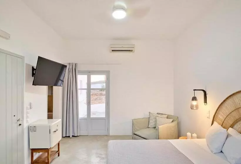 تختخواب و صبحانه Bonatsa Beach House Kimolos
