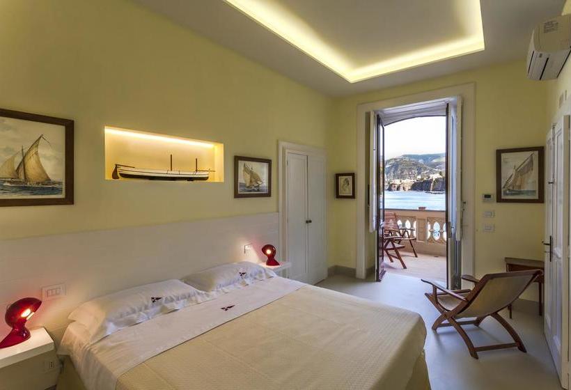 Yacht Club Capo Cervo Suites B&b