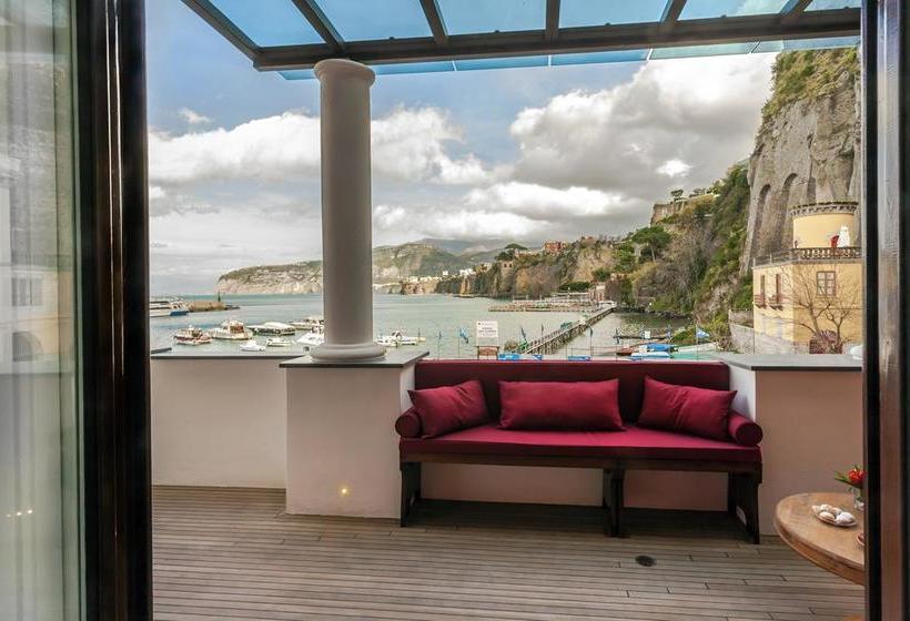 Yacht Club Capo Cervo Suites B&b