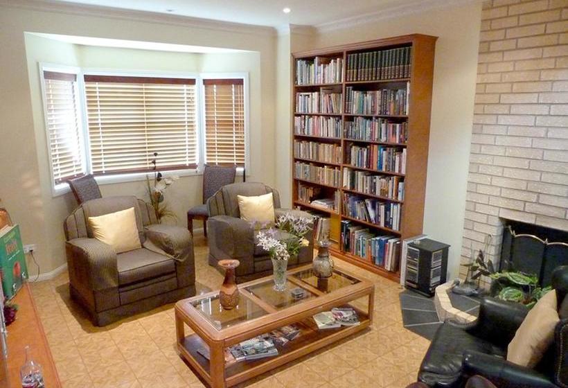 Grovely House Bed & Breakfast