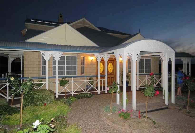 Grovely House Bed & Breakfast