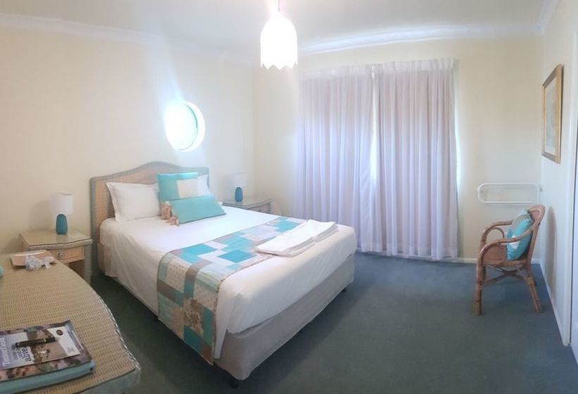 Grovely House Bed & Breakfast