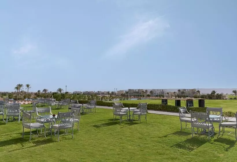 هتل Ancient Sands Golf Resort And Residences