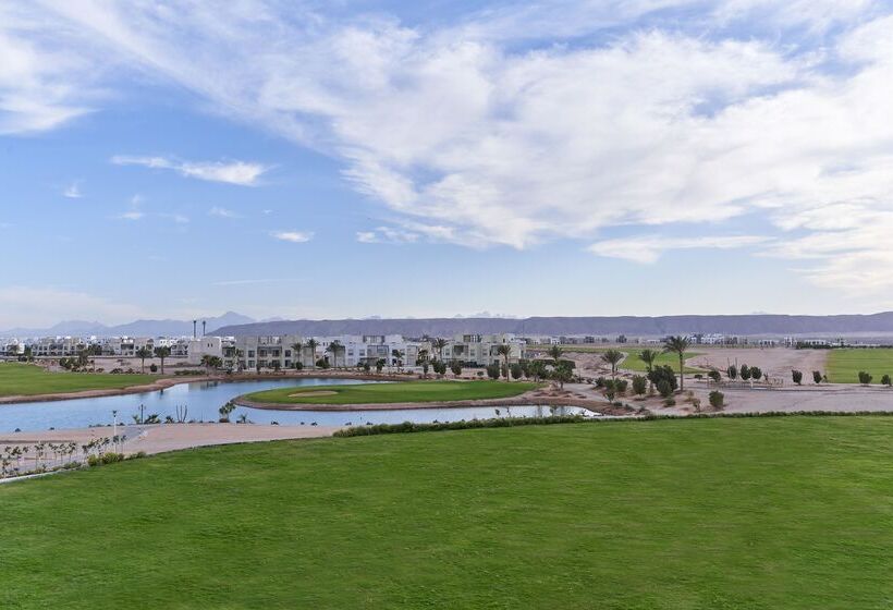 هتل Ancient Sands Golf Resort And Residences