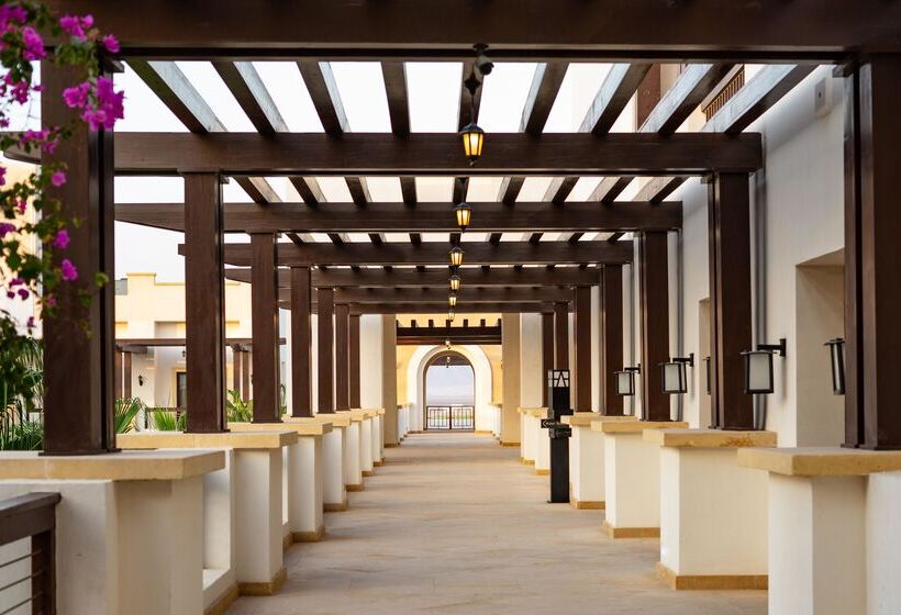 هتل Ancient Sands Golf Resort And Residences