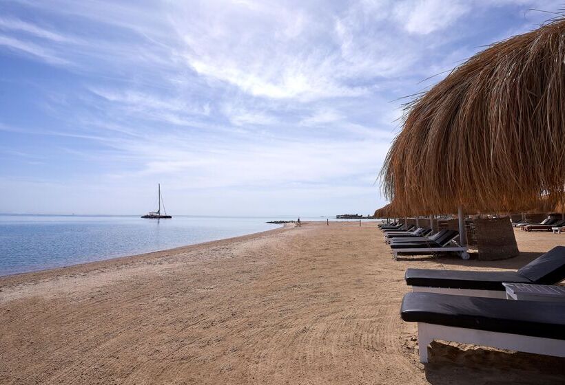 هتل Ancient Sands Golf Resort And Residences