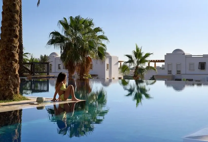 هتل Ancient Sands Golf Resort And Residences