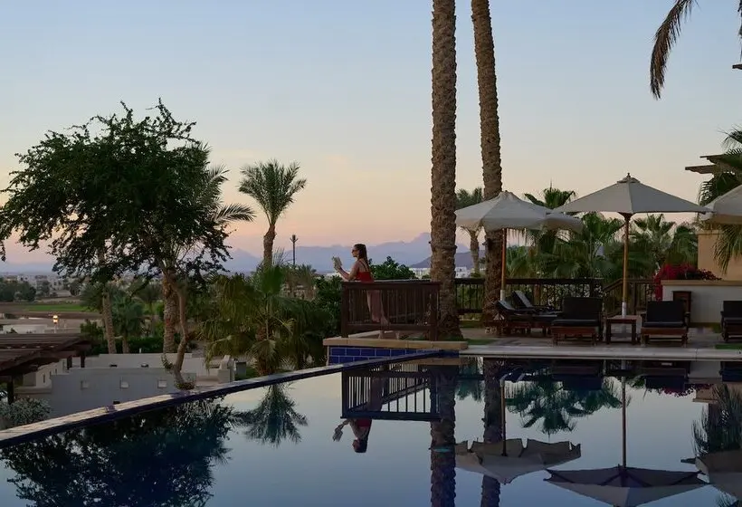 هتل Ancient Sands Golf Resort And Residences