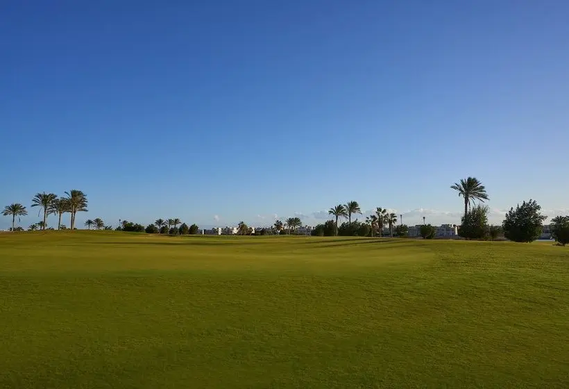 هتل Ancient Sands Golf Resort And Residences