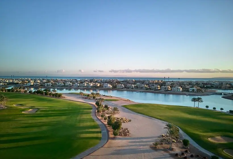 هتل Ancient Sands Golf Resort And Residences