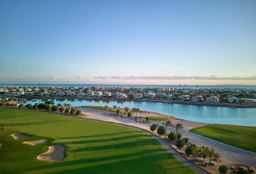 هتل Ancient Sands Golf Resort And Residences