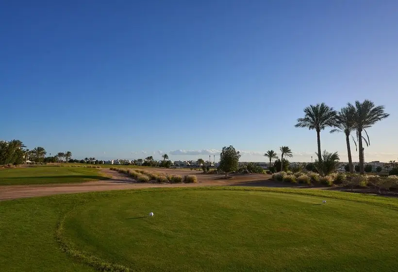 هتل Ancient Sands Golf Resort And Residences