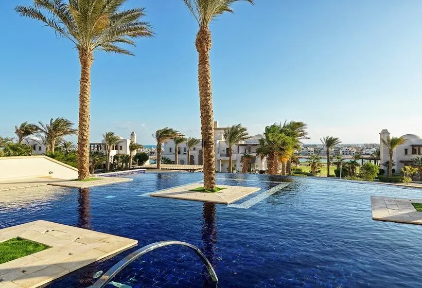هتل Ancient Sands Golf Resort And Residences