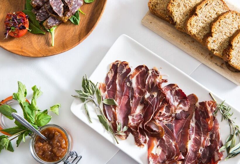 בית מלון כפרי Brook Lane