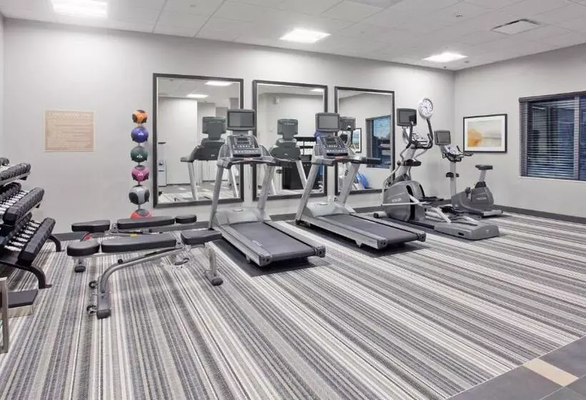 Hotelli Candlewood Suites Kearney, An Ihg