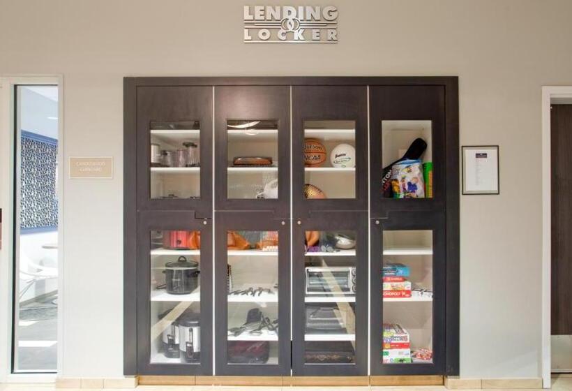 فندق Candlewood Suites Kearney, An Ihg