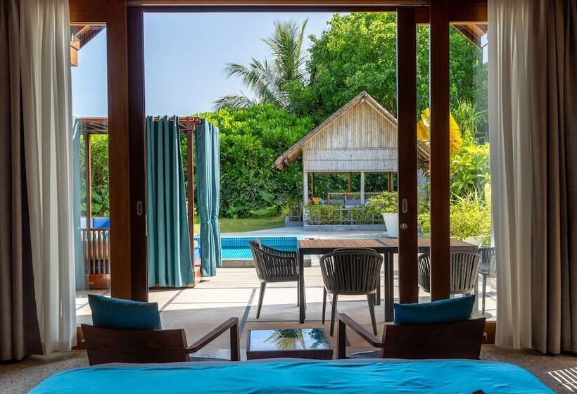 هتل Furaveri Maldives