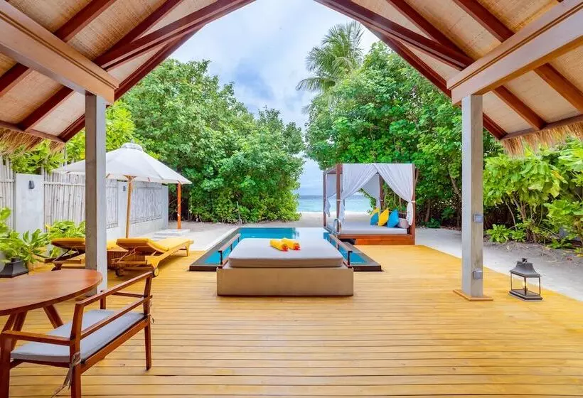 هتل Furaveri Maldives