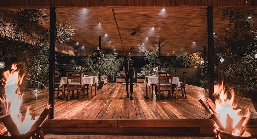 Hotel Heaven Restaurant & Boutique