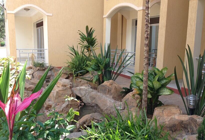 Hotel Heaven Restaurant & Boutique